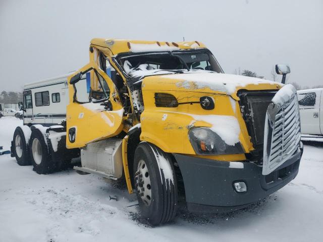  Salvage Freightliner Cascadia 1