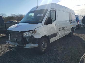  Salvage Mercedes-Benz Sprinter