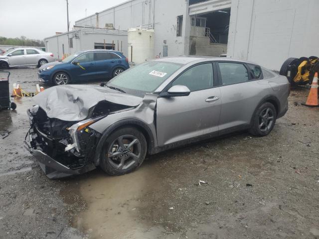  Salvage Kia K4 Lx