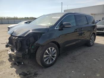  Salvage Kia Sedona