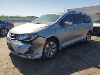  Salvage Chrysler Pacifica