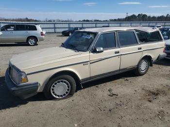  Salvage Volvo 245