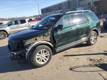  Salvage Ford Explorer
