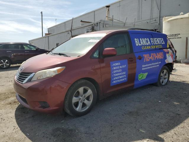  Salvage Toyota Sienna