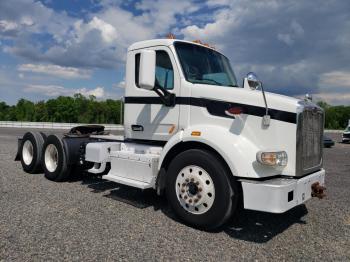  Salvage Peterbilt 567