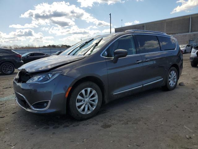  Salvage Chrysler Pacifica