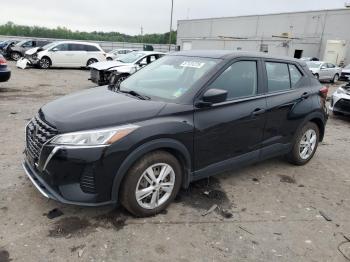  Salvage Nissan Kicks