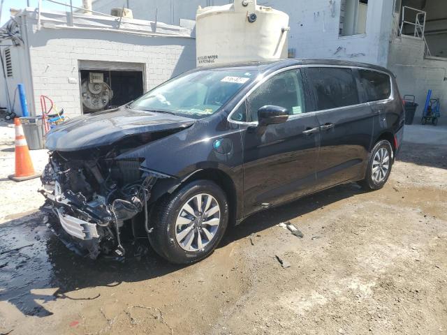  Salvage Chrysler Pacifica