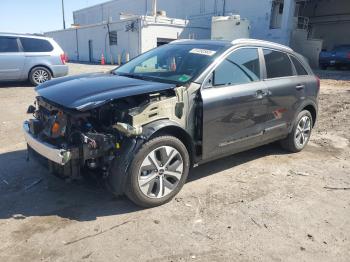  Salvage Kia Niro
