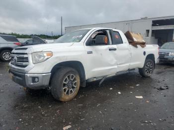  Salvage Toyota Tundra