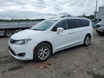  Salvage Chrysler Pacifica