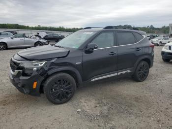  Salvage Kia Seltos