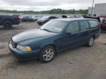  Salvage Volvo V70