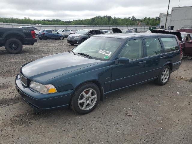  Salvage Volvo V70