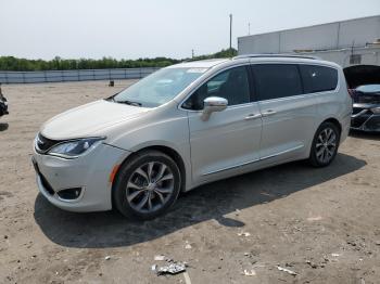  Salvage Chrysler Pacifica