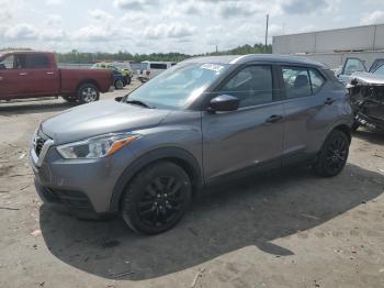  Salvage Nissan Kicks