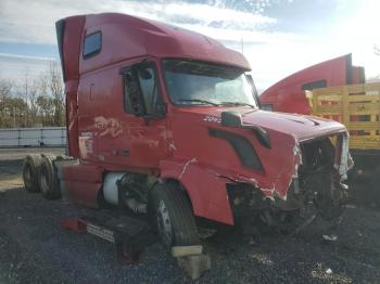  Salvage Volvo Vn