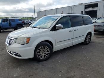  Salvage Chrysler Minivan