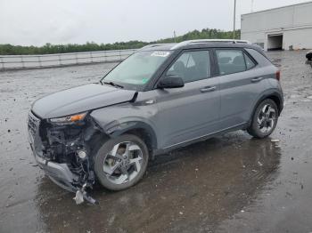 Salvage Hyundai VENUE