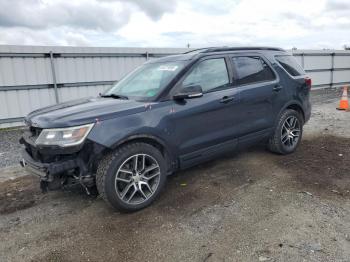  Salvage Ford Explorer