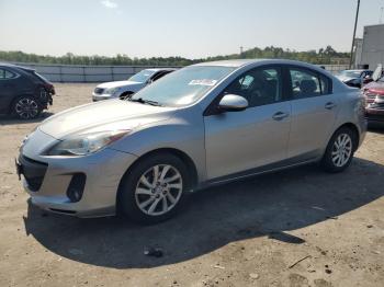  Salvage Mazda 3