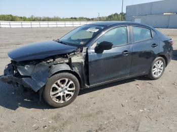  Salvage Toyota Yaris