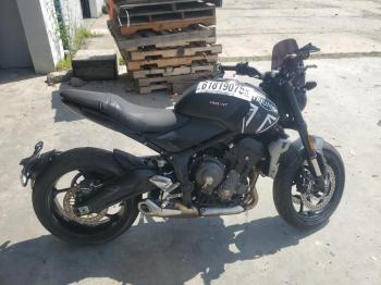  Salvage Triumph Motorcycle Trident 66