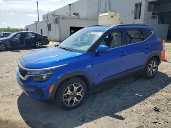  Salvage Kia Seltos