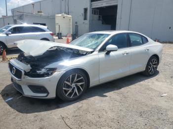  Salvage Volvo S60