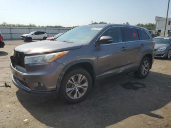  Salvage Toyota Highlander