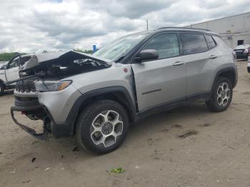  Salvage Jeep Compass