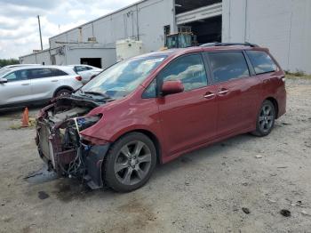  Salvage Toyota Sienna