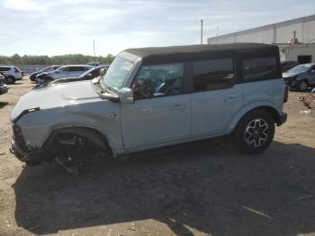  Salvage Ford Bronco