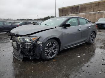  Salvage Nissan Maxima