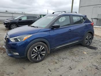  Salvage Nissan Kicks