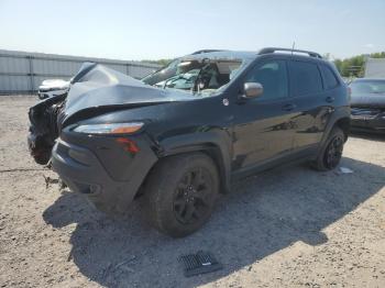  Salvage Jeep Cherokee