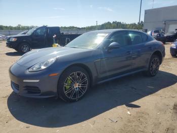  Salvage Porsche Panamera