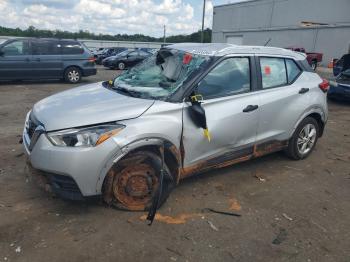  Salvage Nissan Kicks