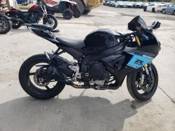  Salvage Suzuki Gsx750