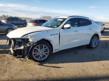  Salvage Maserati Levante S