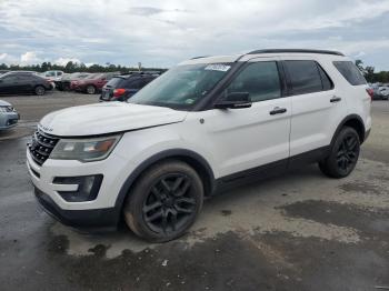  Salvage Ford Explorer