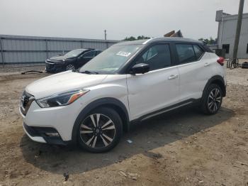  Salvage Nissan Kicks