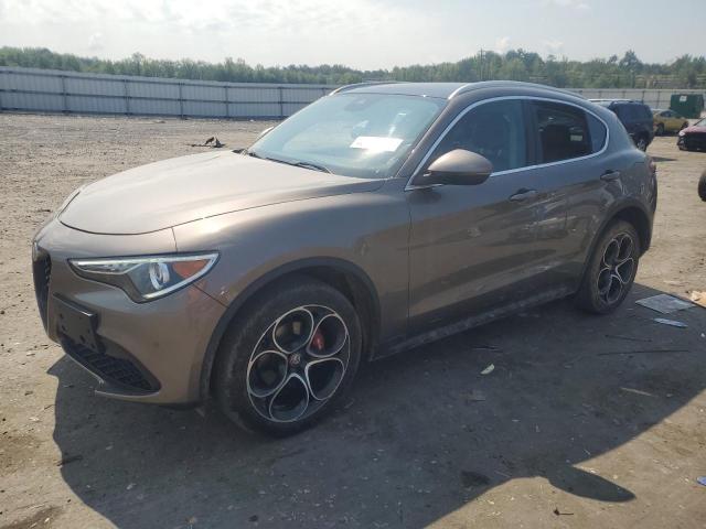  Salvage Alfa Romeo Stelvio