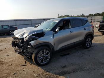  Salvage Kia Seltos