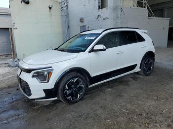 Salvage Kia Niro