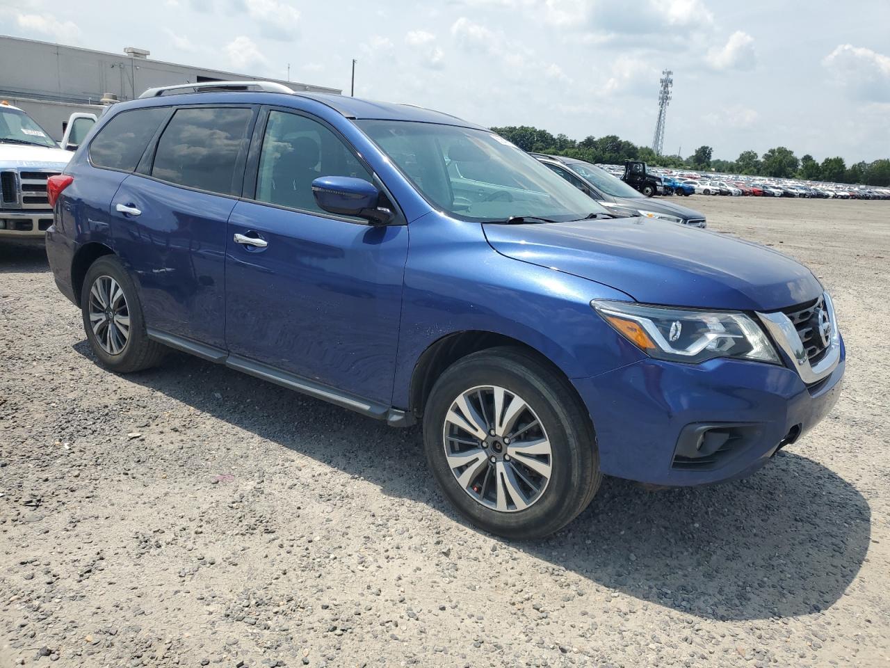 Nissan Pathfinder S Image 10