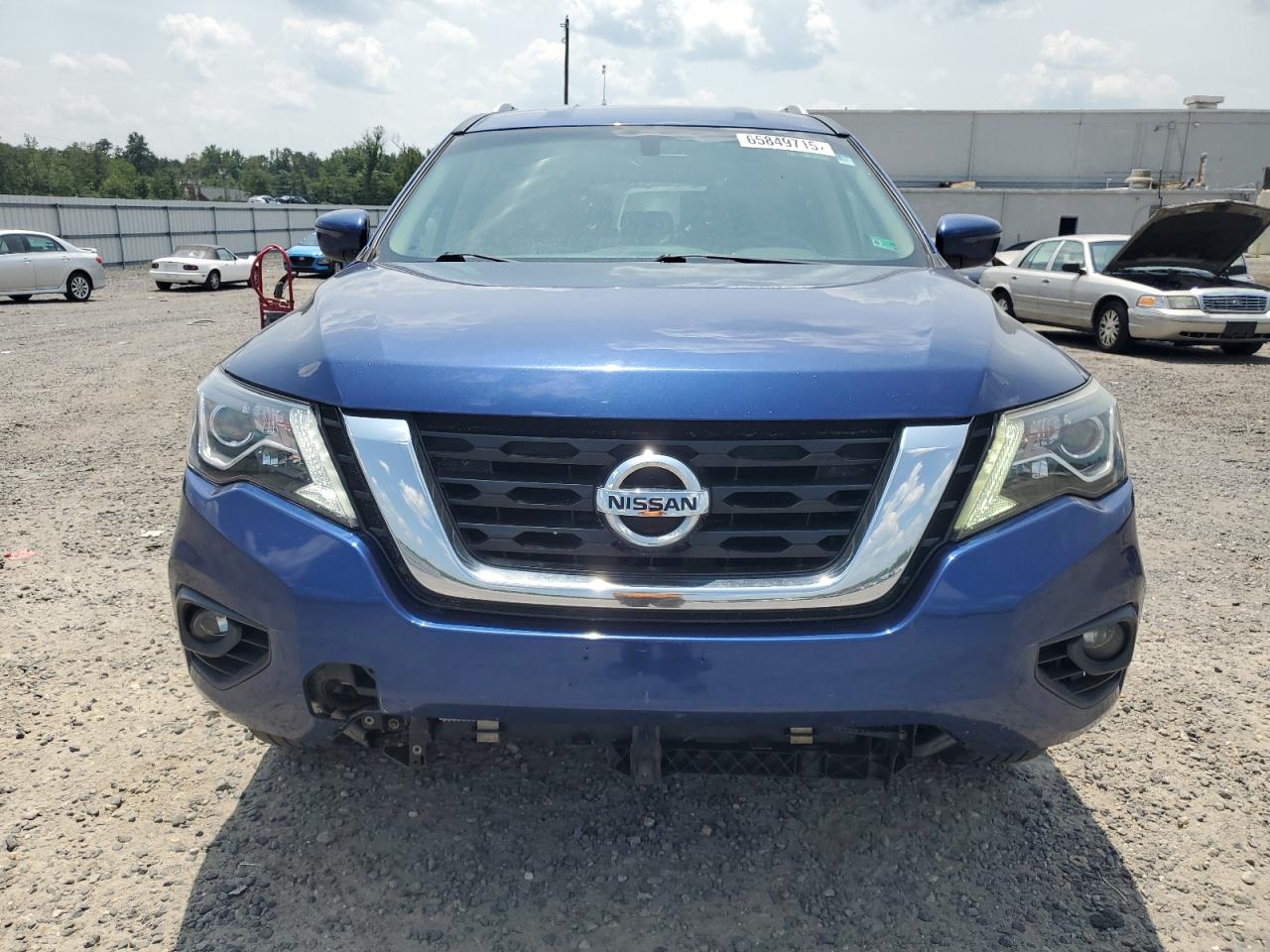 Nissan Pathfinder S Image 3