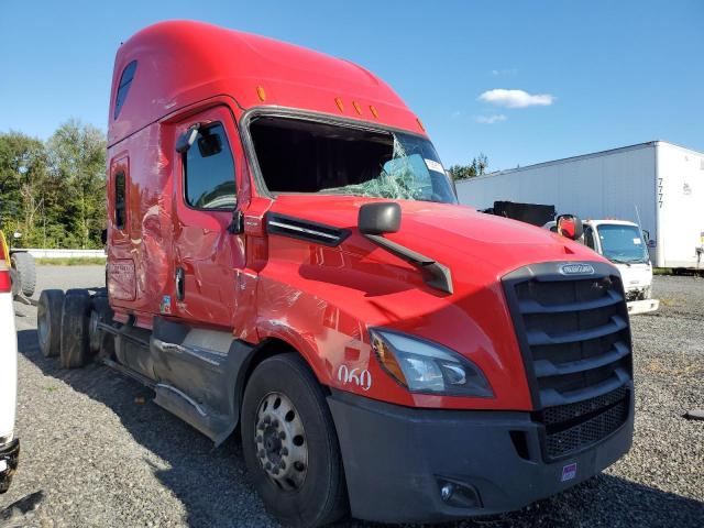  Salvage Freightliner Cascadia 1