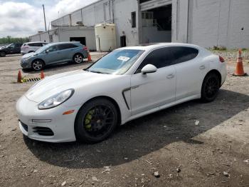  Salvage Porsche Panamera
