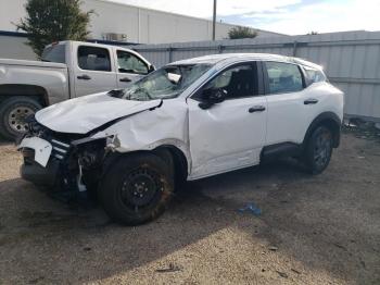  Salvage Nissan Kicks